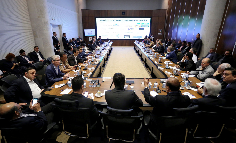 Governador Carlos Massa Ratinho Junior durante reunião com a equipe de governo. Curitiba,01/10/2019 - Foto: José Fernando Ogura/AEN