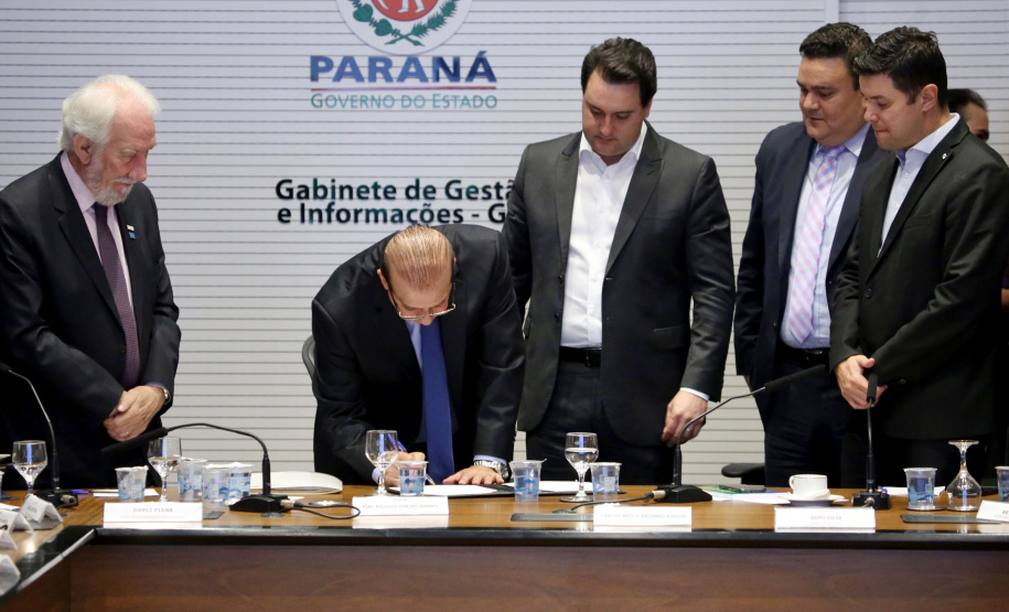 Governador Carlos Massa Ratinho Junior durante reunião com a equipe de governo. Curitiba,01/10/2019 - Foto: José Fernando Ogura/AEN