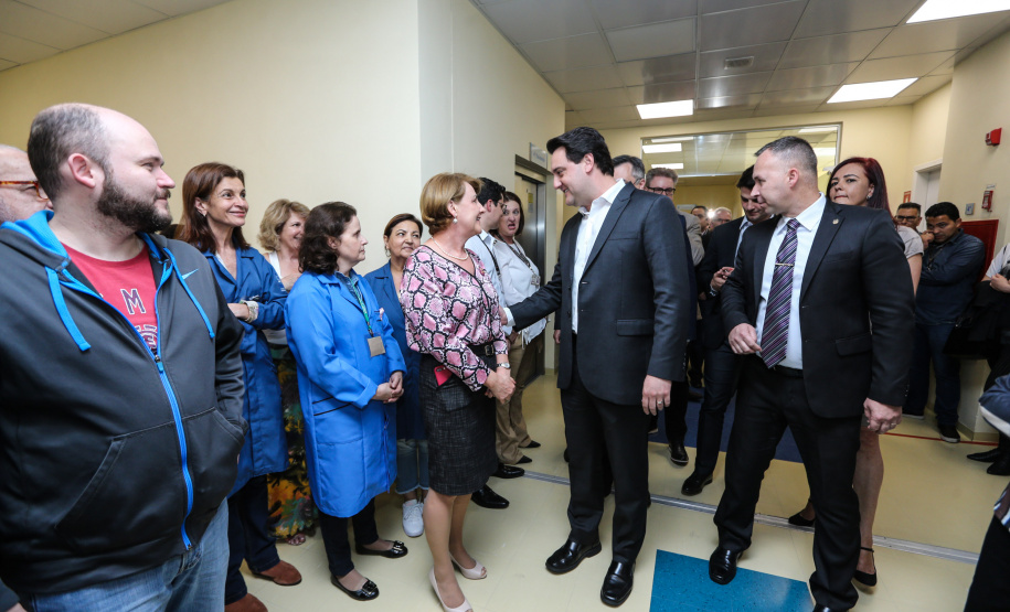 O governador Carlos Massa Ratinho Junior inaugura nesta terça-feira (01), novos leitos de UTI do Hospital de Reabilitação Ana Carolina Moura Xavier, de Curitiba. O espaço, que estava fechado há dez anos. 01/10/2019 - Foto: Geraldo Bubniak/AEN