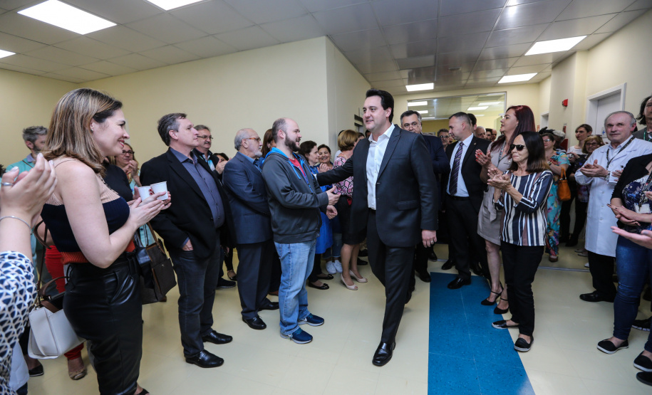 O governador Carlos Massa Ratinho Junior inaugura nesta terça-feira (01), novos leitos de UTI do Hospital de Reabilitação Ana Carolina Moura Xavier, de Curitiba. O espaço, que estava fechado há dez anos. 01/10/2019 - Foto: Geraldo Bubniak/AEN