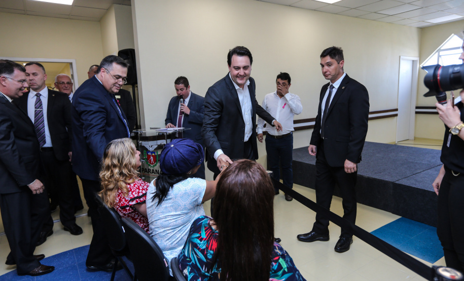 O governador Carlos Massa Ratinho Junior inaugura nesta terça-feira (01), novos leitos de UTI do Hospital de Reabilitação Ana Carolina Moura Xavier, de Curitiba. O espaço, que estava fechado há dez anos. 01/10/2019 - Foto: Geraldo Bubniak/AEN