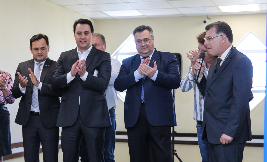 O governador Carlos Massa Ratinho Junior inaugura nesta terça-feira (01), novos leitos de UTI do Hospital de Reabilitação Ana Carolina Moura Xavier, de Curitiba. O espaço, que estava fechado há dez anos. 01/10/2019 - Foto: Geraldo Bubniak/AEN