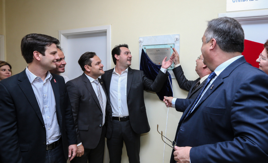 O governador Carlos Massa Ratinho Junior inaugura nesta terça-feira (01), novos leitos de UTI do Hospital de Reabilitação Ana Carolina Moura Xavier, de Curitiba. O espaço, que estava fechado há dez anos. 01/10/2019 - Foto: Geraldo Bubniak/AEN