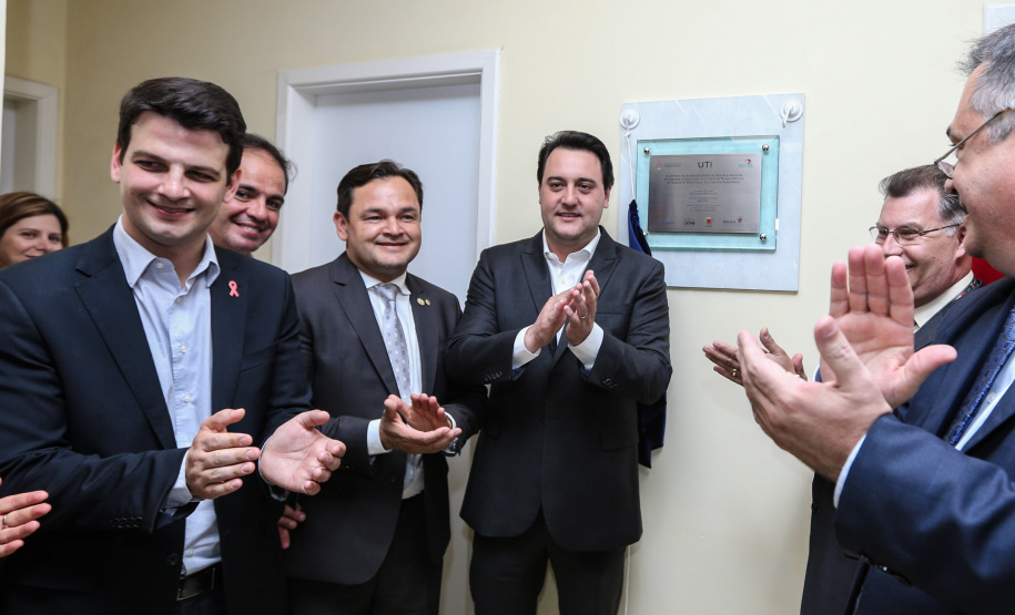 O governador Carlos Massa Ratinho Junior inaugura nesta terça-feira (01), novos leitos de UTI do Hospital de Reabilitação Ana Carolina Moura Xavier, de Curitiba. O espaço, que estava fechado há dez anos. 01/10/2019 - Foto: Geraldo Bubniak/AEN