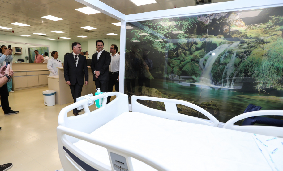 O governador Carlos Massa Ratinho Junior inaugura nesta terça-feira (01), novos leitos de UTI do Hospital de Reabilitação Ana Carolina Moura Xavier, de Curitiba. O espaço, que estava fechado há dez anos. 01/10/2019 - Foto: Geraldo Bubniak/AEN