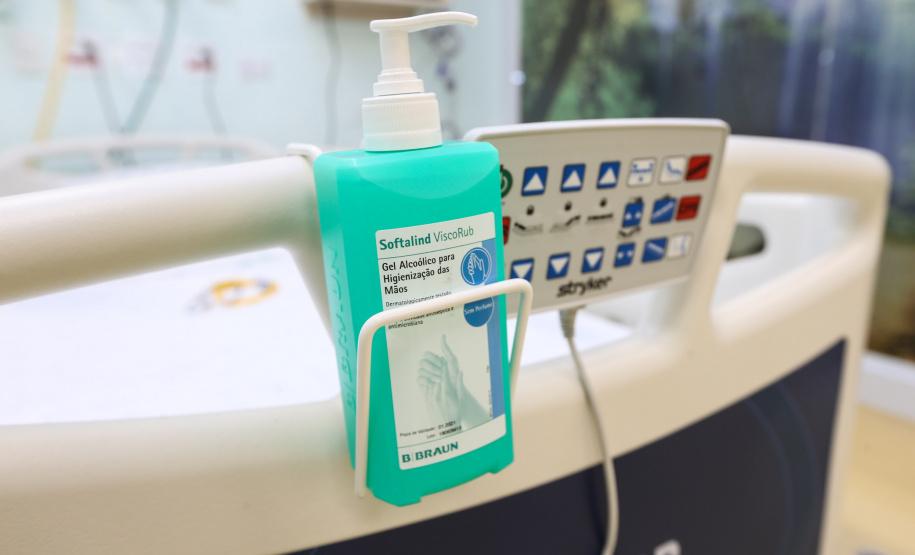 O governador Carlos Massa Ratinho Junior inaugura nesta terça-feira (01), novos leitos de UTI do Hospital de Reabilitação Ana Carolina Moura Xavier, de Curitiba. O espaço, que estava fechado há dez anos. 01/10/2019 - Foto: Geraldo Bubniak/AEN