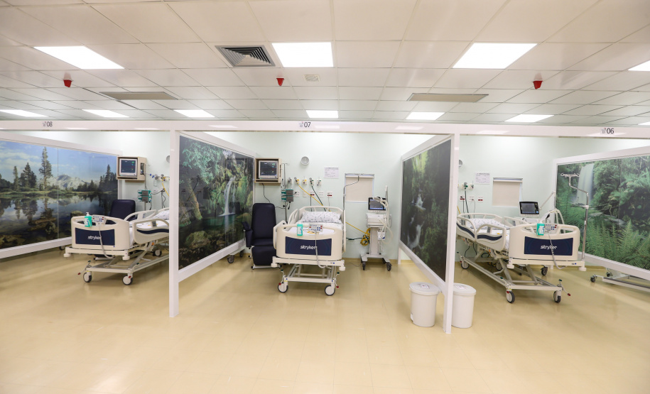 O governador Carlos Massa Ratinho Junior inaugura nesta terça-feira (01), novos leitos de UTI do Hospital de Reabilitação Ana Carolina Moura Xavier, de Curitiba. O espaço, que estava fechado há dez anos. 01/10/2019 - Foto: Geraldo Bubniak/AEN