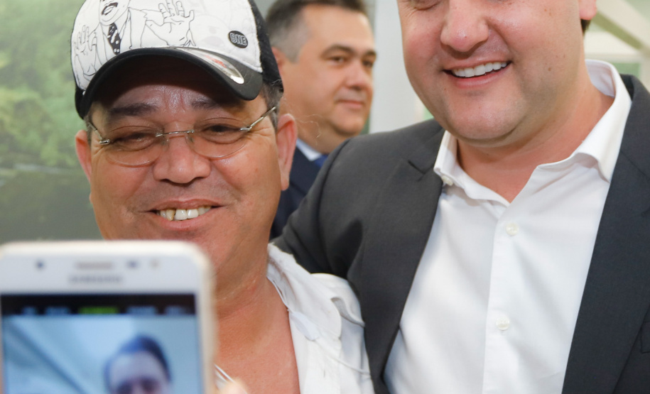 O Hospital de Reabilitação Ana Carolina Moura Xavier (CHR), de Curitiba, recebe dez novos leitos de Unidade de Terapia Intensiva (UTI). O espaço estava fechado há dez anos e foi inaugurado pelo governador Carlos Massa Ratinho Junior nesta terça-feira (1°). O investimento da Secretaria da Saúde na abertura da UTI é de R$ 1,5 milhão.