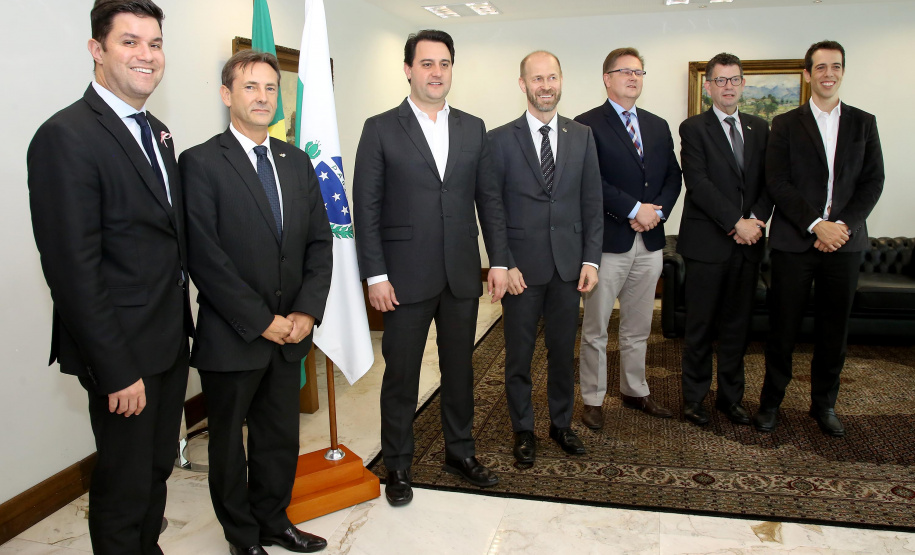 Governador Carlos Massa Ratinho Junior recebe o embaixador da Finlândia, Jouko Leinonen. Curitiba,01/10/2019 Foto:Jaelson Lucas / AEN