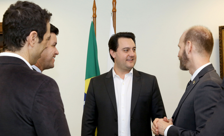Governador Carlos Massa Ratinho Junior recebe o embaixador da Finlândia, Jouko Leinonen. Curitiba,01/10/2019 Foto:Jaelson Lucas / AEN