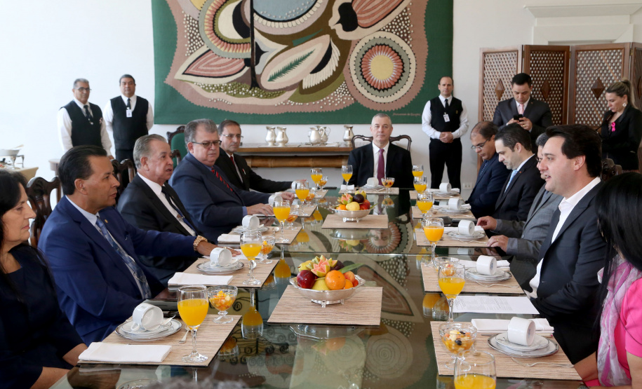 Governador Carlos Massa Ratinho Junior recebeu pastores da diretoria da Convenção das Igrejas Assembléia de Deus no Paraná.Foto Gilson Abreu/ANP