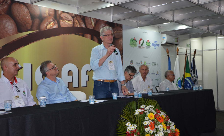 O secretário estadual da Agricultura e Abastecimento, Norberto Ortigara, participou nesta quarta-feira (02), em Jacarezinho, da abertura da 12ª Ficafé – Feira Internacional de Cafés Especiais do Norte Pioneiro do Paraná. Foto: Divulgação/SEAB