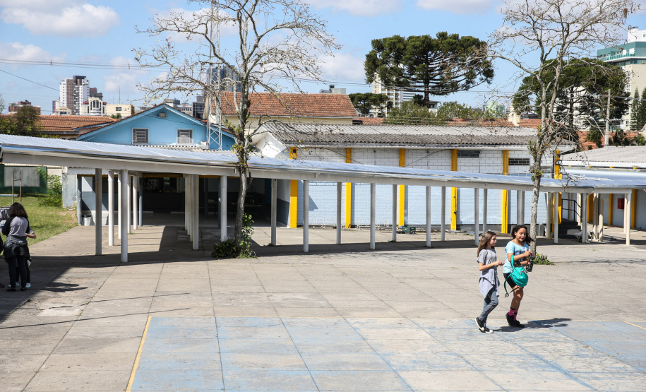 Obras de melhoria no Colégio Estadual Júlia Wanderley no Batel em Curitiba. 30/09/2019  -  Foto: Geraldo Bubniak/AEN