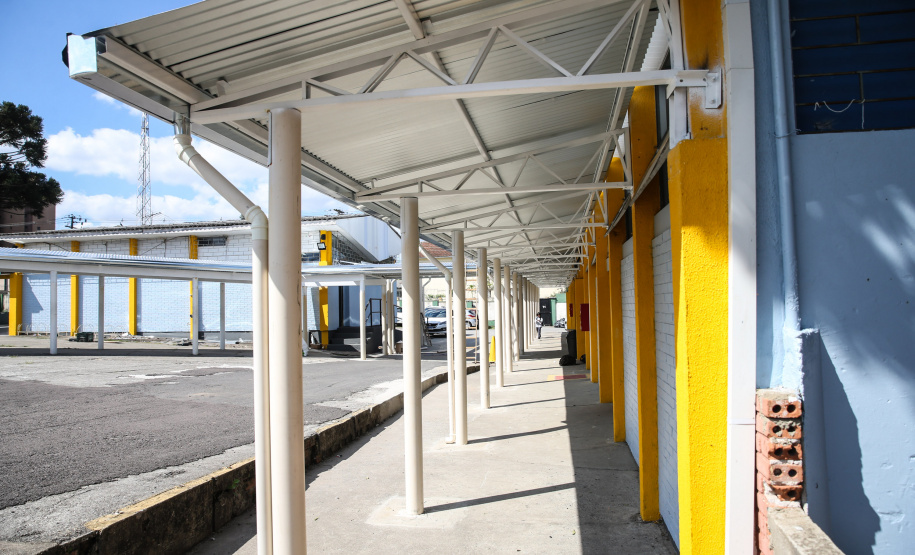 Obras de melhoria no Colégio Estadual Júlia Wanderley no Batel em Curitiba. 30/09/2019  -  Foto: Geraldo Bubniak/AEN