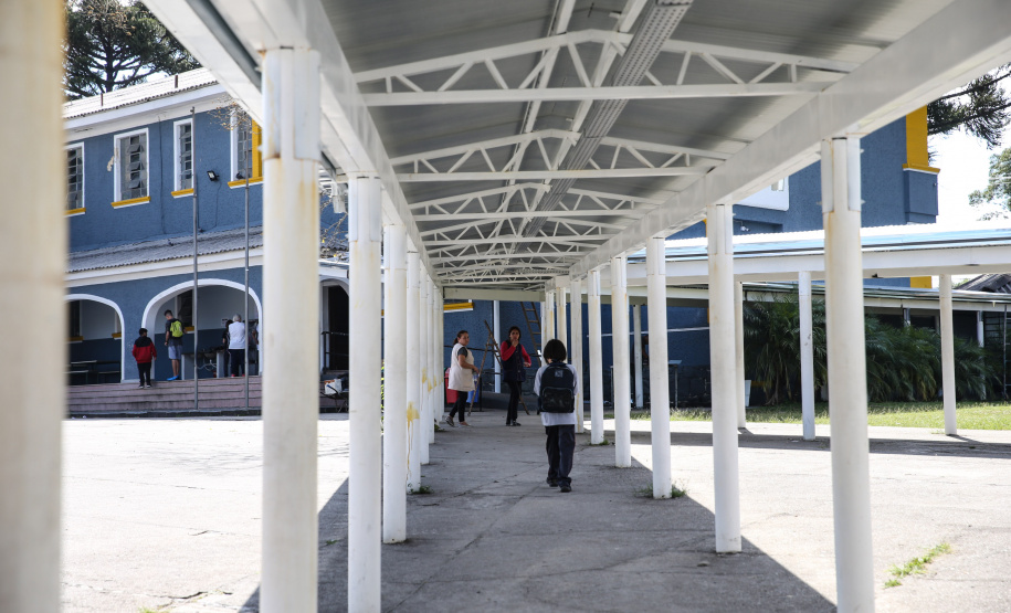 Obras de melhoria no Colégio Estadual Júlia Wanderley no Batel em Curitiba. 30/09/2019  -  Foto: Geraldo Bubniak/AEN
