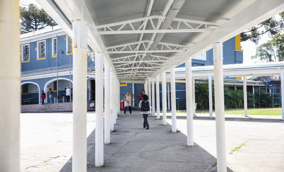 Obras de melhoria no Colégio Estadual Júlia Wanderley no Batel em Curitiba. 30/09/2019  -  Foto: Geraldo Bubniak/AEN