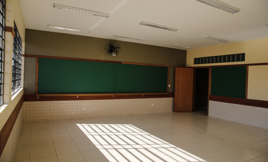 Obras do Colégio Estadual Ribeirão Grande no Jardim Paulista em Campina Grande do Sul. 30/09/2019  -  Foto: Geraldo Bubniak/AEN