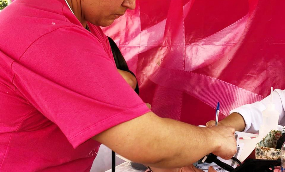 Começou nesta quarta-feira (2) em Coronel Domingo Soares e Cândido de Abreu o Paraná Rosa, campanha que vai passar por 43 municípios do Estado levando ações de prevenção e promoção do cuidado integral à saúde das mulheres. Foto: Divulgação/SESA