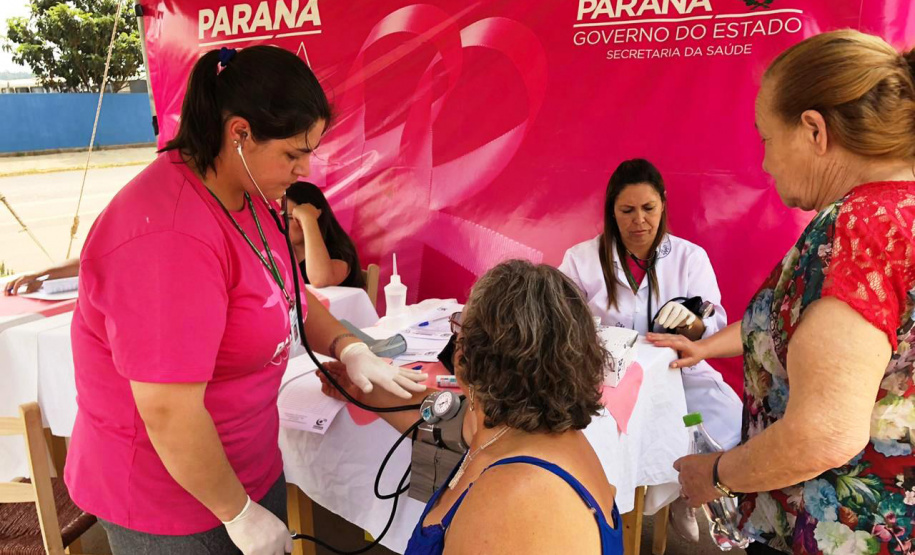 Começou nesta quarta-feira (2) em Coronel Domingo Soares e Cândido de Abreu o Paraná Rosa, campanha que vai passar por 43 municípios do Estado levando ações de prevenção e promoção do cuidado integral à saúde das mulheres. Foto: Divulgação/SESA