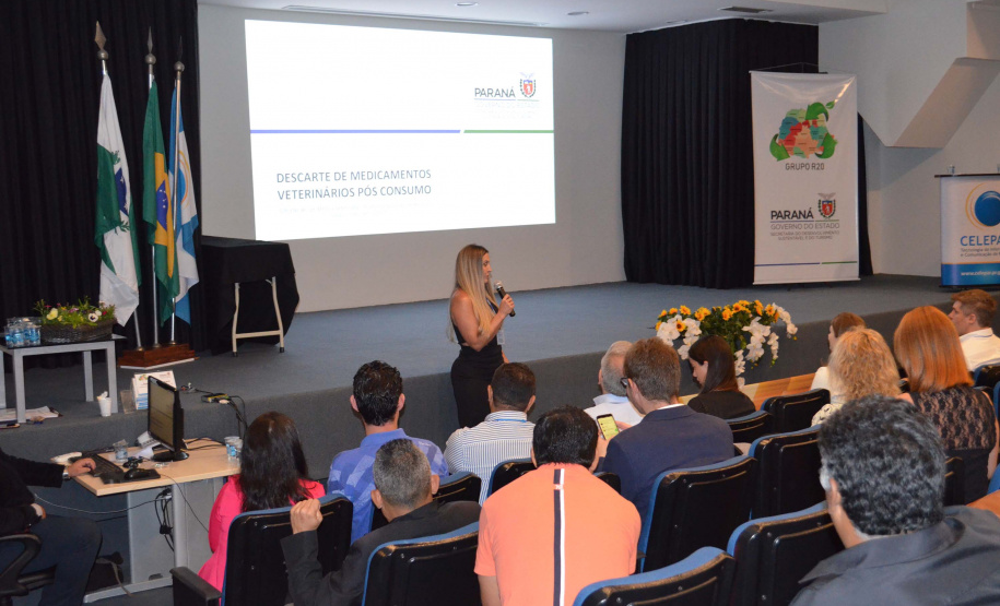 A Divisão de Resíduos Sólidos da Secretaria de Estado do Desenvolvimento Sustentável e do Turismo promoveu encontro nessa quarta-feira (02), em Curitiba, um encontro para discutir os principais avanços, projetos e dificuldades na área de resíduos sólidos no Paraná