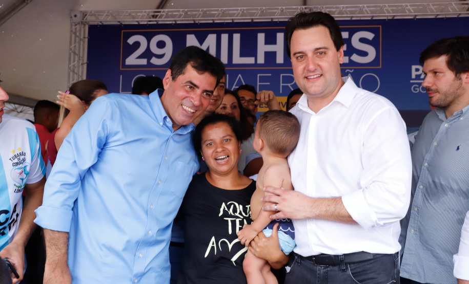 Londrina e outros sete municípios do Norte do Paraná terão R$ 29,8 milhões para fazer investimentos em escolas, ruas, centro cultural e compra de equipamentos. O governador Carlos Massa Ratinho Junior esteve nesta quinta-feira (03) em Londrina, onde recebeu os prefeitos e autorizou as licitações e homologações dos projetos.