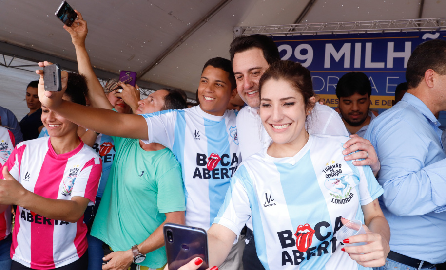 Londrina e outros sete municípios do Norte do Paraná terão R$ 29,8 milhões para fazer investimentos em escolas, ruas, centro cultural e compra de equipamentos. O governador Carlos Massa Ratinho Junior esteve nesta quinta-feira (03) em Londrina, onde recebeu os prefeitos e autorizou as licitações e homologações dos projetos.