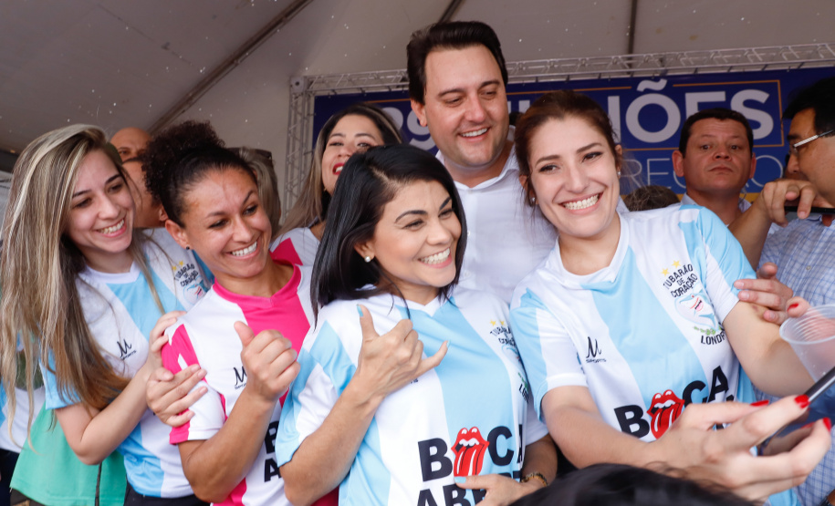 Londrina e outros sete municípios do Norte do Paraná terão R$ 29,8 milhões para fazer investimentos em escolas, ruas, centro cultural e compra de equipamentos. O governador Carlos Massa Ratinho Junior esteve nesta quinta-feira (03) em Londrina, onde recebeu os prefeitos e autorizou as licitações e homologações dos projetos.