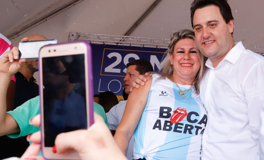 Londrina e outros sete municípios do Norte do Paraná terão R$ 29,8 milhões para fazer investimentos em escolas, ruas, centro cultural e compra de equipamentos. O governador Carlos Massa Ratinho Junior esteve nesta quinta-feira (03) em Londrina, onde recebeu os prefeitos e autorizou as licitações e homologações dos projetos.