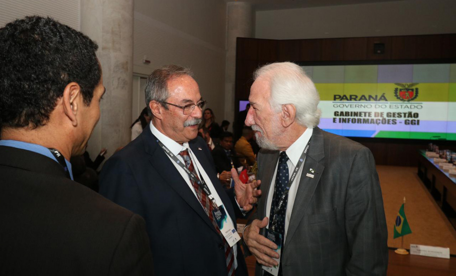 O vice-governador Darci Piana, durante reunião ordinária do Conselho Nacional dos Secretários de Estado da Justiça, da Cidadania, Direitos Humanos e Administração Penitenciária (Consej), no Gabinete de Gestão e Informações (GGI), no Palácio Iguaçu.
Foto: Camila Tonetti/Vice-givernadoria