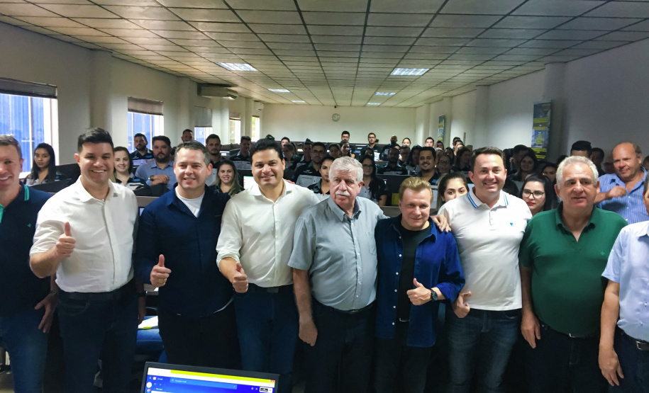 O chefe da Casa Civil, Guto Silva, e o secretário de Infraestrutura e Logística, Sandro Alex, entregaram nesta quinta-feira (3) obras do governo estadual em municípios do Norte Pioneiro. Além das inaugurações, participaram de encontros com empresários e prefeitos onde destacaram os projetos prioritários para a região. Foto: Guilherme Flores/Casa Civil