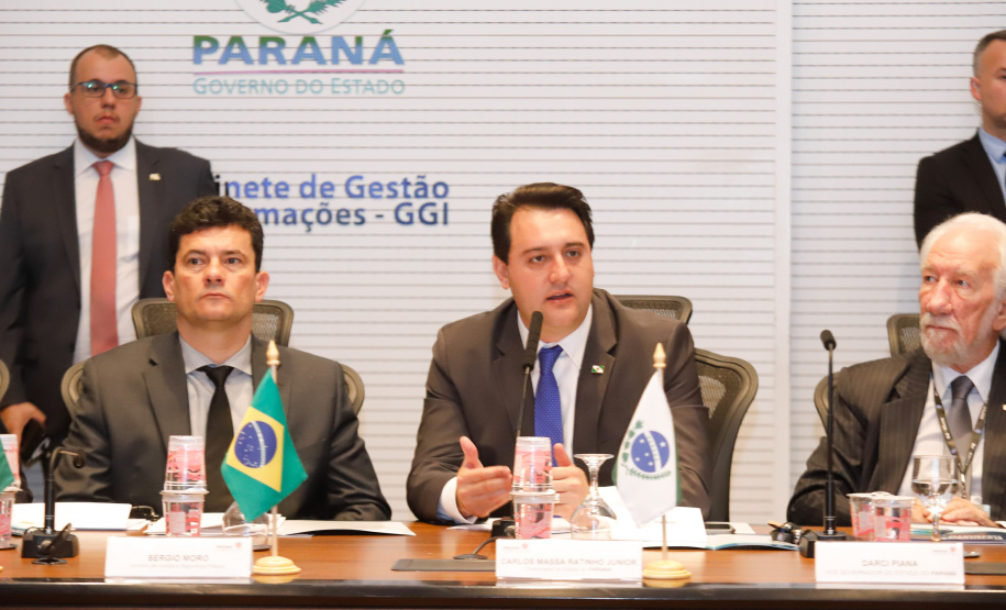 O governador Carlos Massa Ratinho Junior abriu nesta sexta-feira (04) a reunião do Conselho Nacional dos Secretários de Estado da Justiça, da Cidadania, Direitos Humanos e Administração Penitenciária (Consej), realizada no Palácio Iguaçu, em Curitiba.