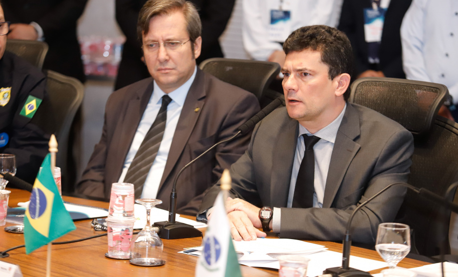 O governador Carlos Massa Ratinho Junior abriu nesta sexta-feira (04) a reunião do Conselho Nacional dos Secretários de Estado da Justiça, da Cidadania, Direitos Humanos e Administração Penitenciária (Consej), realizada no Palácio Iguaçu, em Curitiba.