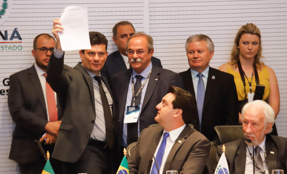 O governador Carlos Massa Ratinho Junior abriu nesta sexta-feira (04) a reunião do Conselho Nacional dos Secretários de Estado da Justiça, da Cidadania, Direitos Humanos e Administração Penitenciária (Consej), realizada no Palácio Iguaçu, em Curitiba.