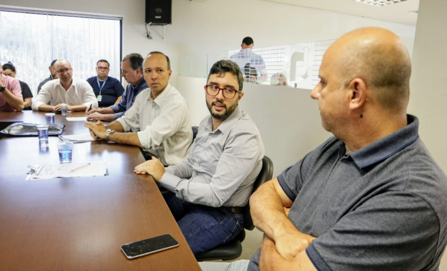 O Conselho da Autoridade Portuária de Antonina retomou, nesta sexta-feira (4), as reuniões periódicas que discutem temas envolvendo o porto, empresas do setor e o crescimento da cidade. Os encontros não aconteciam há quase dois anos e a partir de agora deverão ser trimestrais.Foto: Claudio Neves/Portos do Paraná