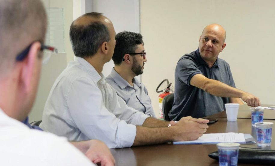 O Conselho da Autoridade Portuária de Antonina retomou, nesta sexta-feira (4), as reuniões periódicas que discutem temas envolvendo o porto, empresas do setor e o crescimento da cidade. Os encontros não aconteciam há quase dois anos e a partir de agora deverão ser trimestrais.Foto: Claudio Neves/Portos do Paraná