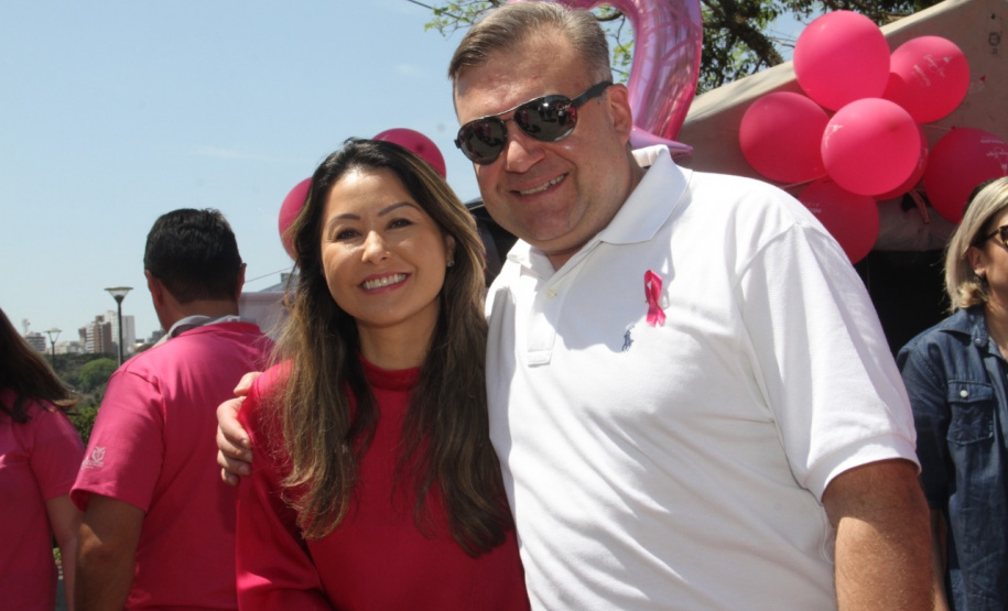 Outubro Rosa do Governo do Paraná reúne mais de mil pessoas no Parque Barigui. Foto:Divulgação/SEJUF