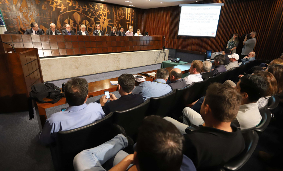 O secretário de Agricultura e Abastecimento Norberto Ortigara, participa da Audiência Pública que trata da incorporação da Emater, CPRA, Codapar e do Iapar, na Assembleia Legislativa.Curitiba, 09-10-19.Foto: Arnaldo Alves / AEN.