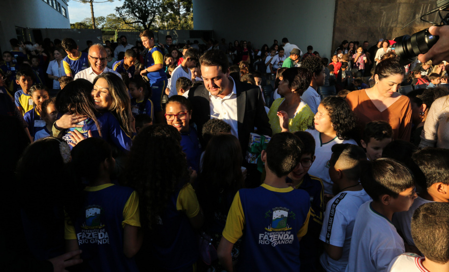 O governador Carlos Massa Ratinho Junior lança nesta quarta-feira (09) o projeto Cinema na Praça, que beneficiará cidades com até dez mil habitantes que não têm cinemas de rua ou em centros comerciais, no Palácio Iguaçu, em Curitiba.  09/10/2019 - Foto: Geraldo Bubniak/AEN