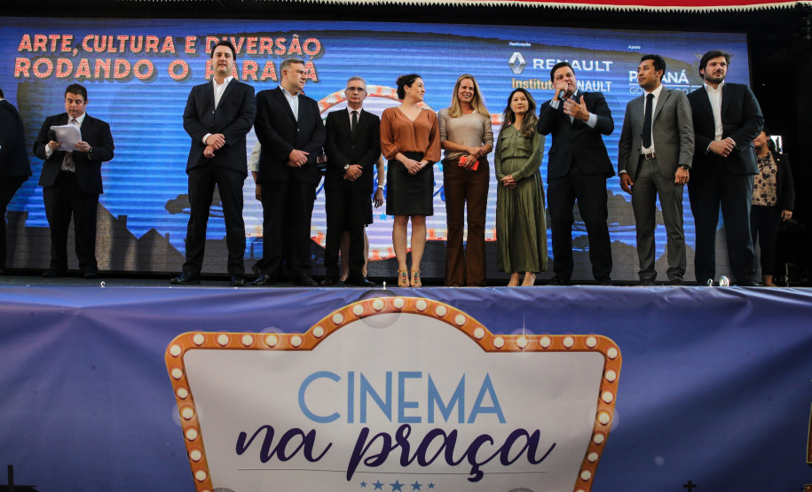 O governador Carlos Massa Ratinho Junior lança nesta quarta-feira (09) o projeto Cinema na Praça, que beneficiará cidades com até dez mil habitantes que não têm cinemas de rua ou em centros comerciais, no Palácio Iguaçu, em Curitiba.  09/10/2019 - Foto: Geraldo Bubniak/AEN