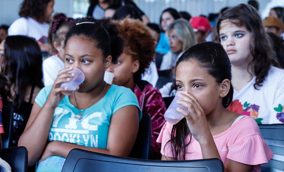 O governador Carlos Massa Ratinho Junior lança nesta quarta-feira (09) o projeto Cinema na Praça, que beneficiará cidades com até dez mil habitantes que não têm cinemas de rua ou em centros comerciais, no Palácio Iguaçu, em Curitiba.  09/10/2019