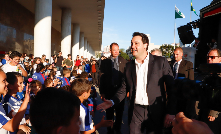 O governador Carlos Massa Ratinho Junior lança nesta quarta-feira (09) o projeto Cinema na Praça, que beneficiará cidades com até dez mil habitantes que não têm cinemas de rua ou em centros comerciais, no Palácio Iguaçu, em Curitiba.  09/10/2019