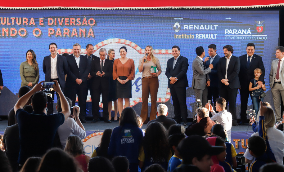 O governador Carlos Massa Ratinho Junior lança nesta quarta-feira (09) o projeto Cinema na Praça, que beneficiará cidades com até dez mil habitantes que não têm cinemas de rua ou em centros comerciais, no Palácio Iguaçu, em Curitiba.  09/10/2019