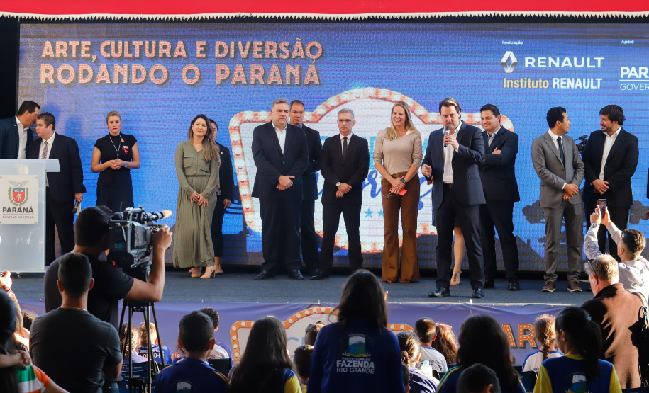 O governador Carlos Massa Ratinho Junior lança nesta quarta-feira (09) o projeto Cinema na Praça, que beneficiará cidades com até dez mil habitantes que não têm cinemas de rua ou em centros comerciais, no Palácio Iguaçu, em Curitiba.  09/10/2019