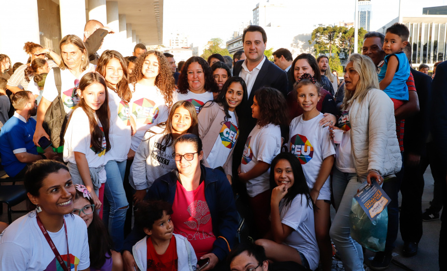 O governador Carlos Massa Ratinho Junior lança nesta quarta-feira (09) o projeto Cinema na Praça, que beneficiará cidades com até dez mil habitantes que não têm cinemas de rua ou em centros comerciais, no Palácio Iguaçu, em Curitiba.  09/10/2019