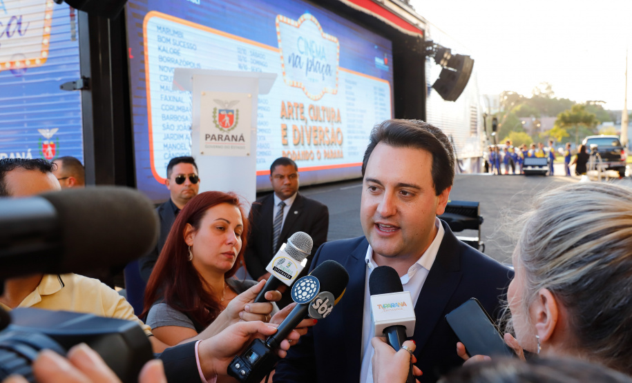 O governador Carlos Massa Ratinho Junior lança nesta quarta-feira (09) o projeto Cinema na Praça, que beneficiará cidades com até dez mil habitantes que não têm cinemas de rua ou em centros comerciais, no Palácio Iguaçu, em Curitiba.  09/10/2019