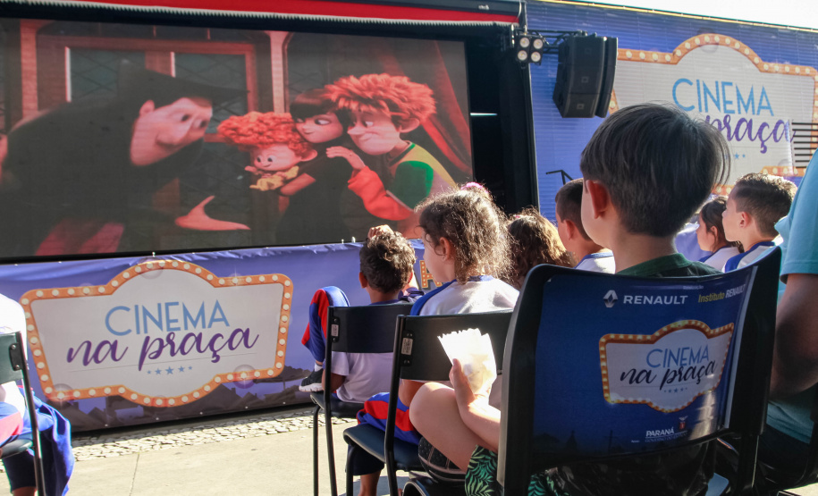 O governador Carlos Massa Ratinho Junior lança nesta quarta-feira (09) o projeto Cinema na Praça, que beneficiará cidades com até dez mil habitantes que não têm cinemas de rua ou em centros comerciais, no Palácio Iguaçu, em Curitiba. 09/10/2019