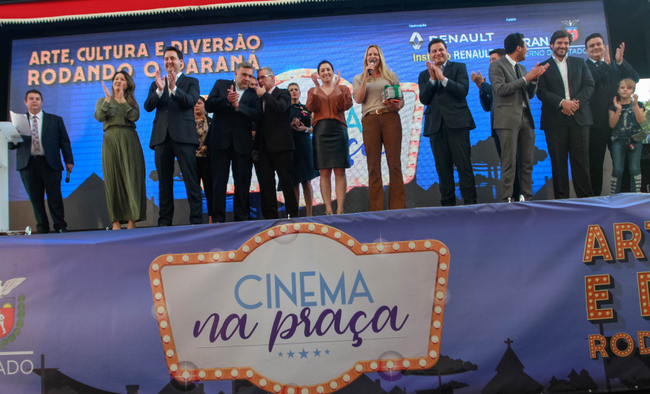O governador Carlos Massa Ratinho Junior lança nesta quarta-feira (09) o projeto Cinema na Praça, que beneficiará cidades com até dez mil habitantes que não têm cinemas de rua ou em centros comerciais, no Palácio Iguaçu, em Curitiba. 09/10/2019