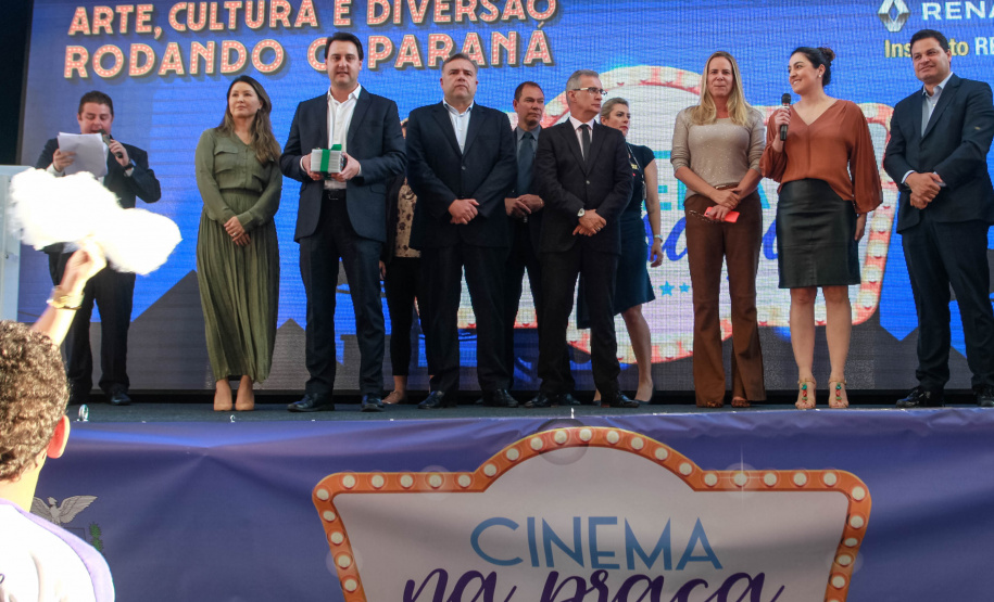 O governador Carlos Massa Ratinho Junior lança nesta quarta-feira (09) o projeto Cinema na Praça, que beneficiará cidades com até dez mil habitantes que não têm cinemas de rua ou em centros comerciais, no Palácio Iguaçu, em Curitiba. 09/10/2019