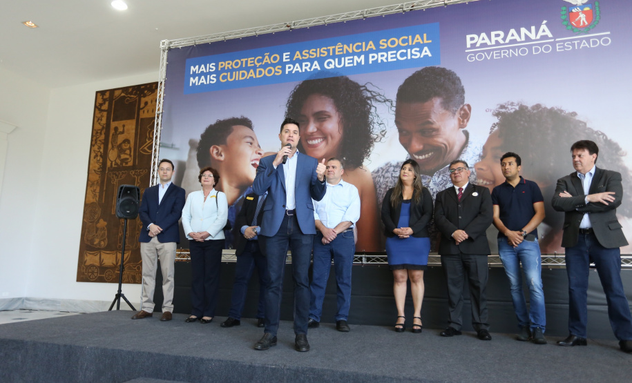 O Governo do Estado vai fortalecer a estrutura de assistência social de 164 municípios paranaenses, com o repasse de R$ 19 milhões para aprimoramento de Centros de Referência de Assistência Social (Cras) e de Centros de Referência Especializado de Assistência Social (Creas), além da concessão de benefícios eventuais