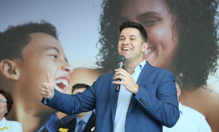 O Governo do Estado vai fortalecer a estrutura de assistência social de 164 municípios paranaenses, com o repasse de R$ 19 milhões para aprimoramento de Centros de Referência de Assistência Social (Cras) e de Centros de Referência Especializado de Assistência Social (Creas), além da concessão de benefícios eventuais